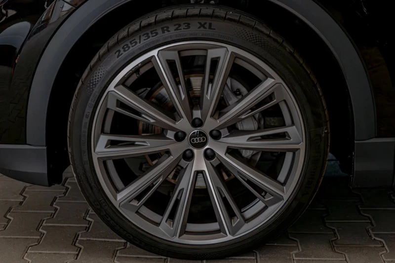 Audi Q8 50TDI/Sline/Камера/Подгрев, снимка 7 - Автомобили и джипове - 49996320