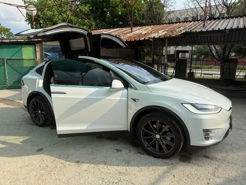 Tesla Model X, снимка 8 - Автомобили и джипове - 52245632