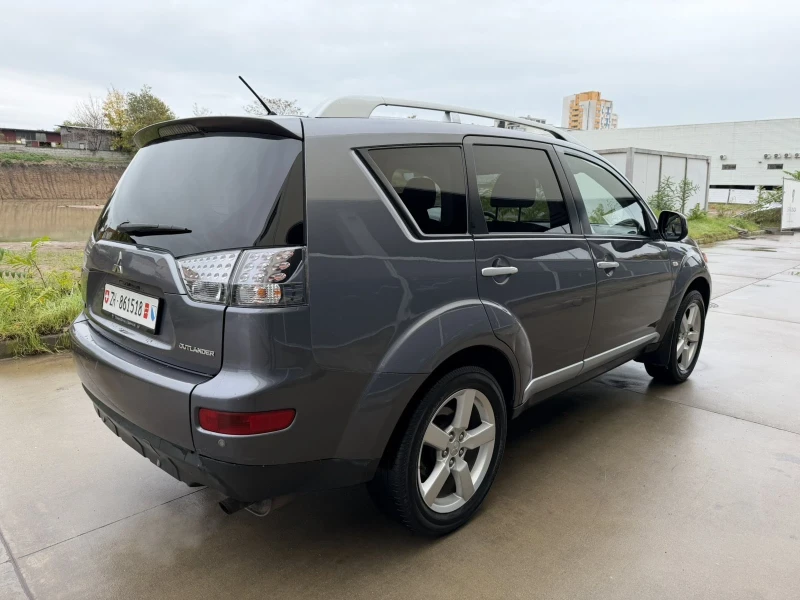 Mitsubishi Outlander 2.4i Automat, снимка 5 - Автомобили и джипове - 52336232