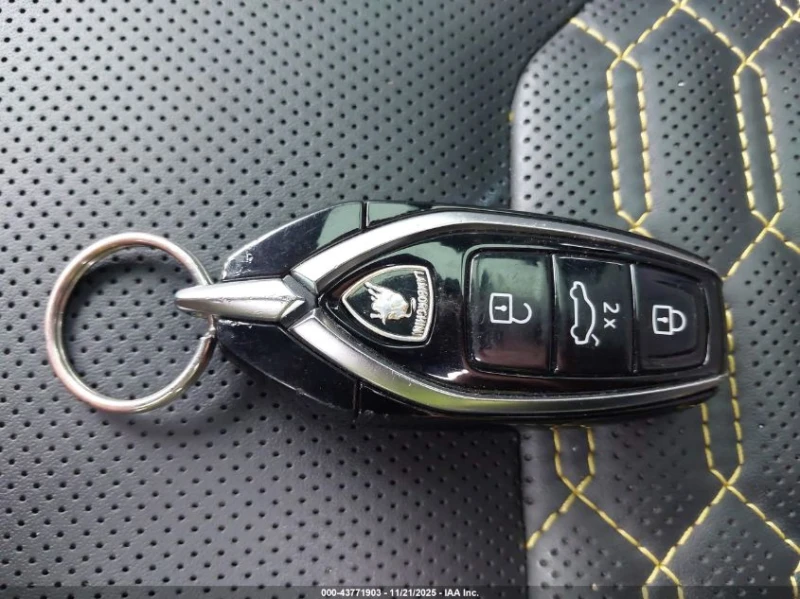 Lamborghini Urus 4.0L V-8 DI, DOHC, VVT, TURBO, 641HP All Wheel, снимка 3 - Автомобили и джипове - 52938673