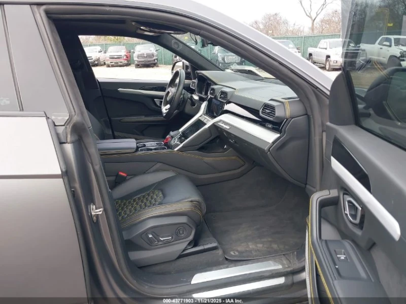 Lamborghini Urus 4.0L V-8 DI, DOHC, VVT, TURBO, 641HP All Wheel, снимка 10 - Автомобили и джипове - 52938673