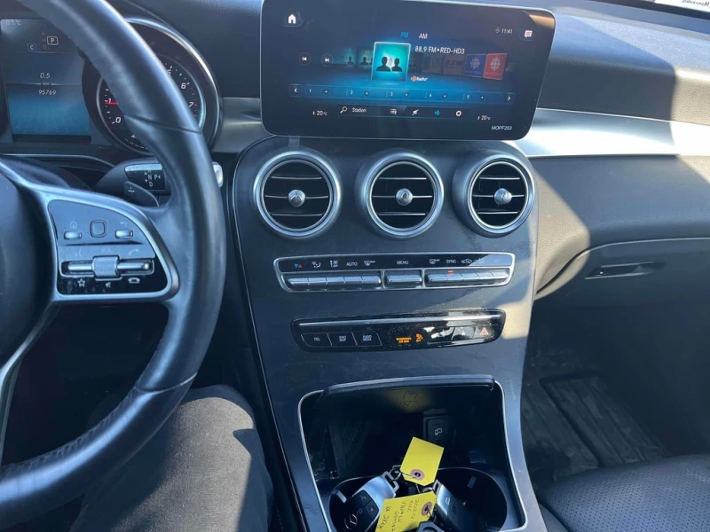 Mercedes-Benz GLC * 300 * CARFAX * ЦЕНА ДО БГ, снимка 9 - Автомобили и джипове - 53044242