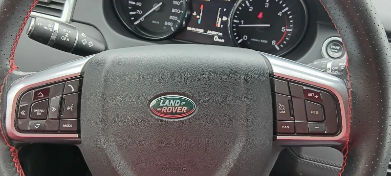 Land Rover Discovery Sport 2.0, снимка 12 - Автомобили и джипове - 53222680