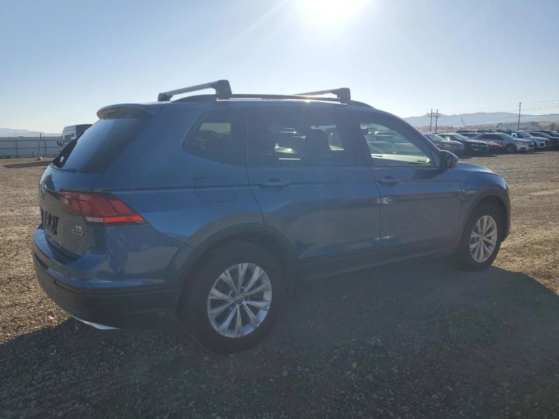 VW Tiguan 2.0* S* РЕАЛНИ КМ* ПЕРФЕКТЕН, снимка 3 - Автомобили и джипове - 53273735