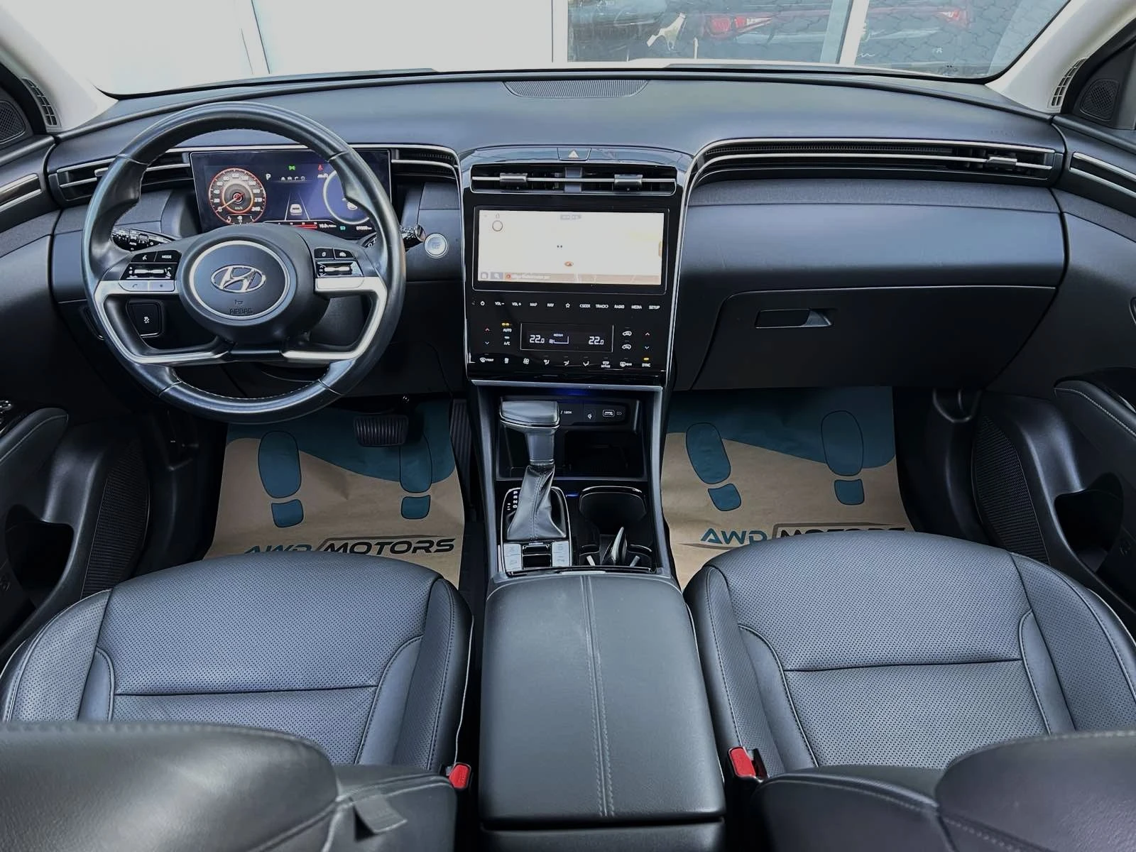 Hyundai Tucson 4x4 Панорама Дистроник Keyless Кожа Подгрев Нави - изображение 10