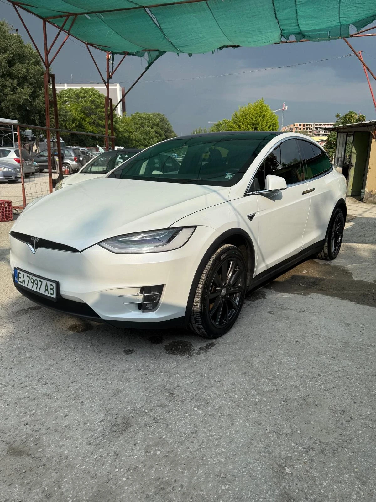 Tesla Model X  - изображение 10