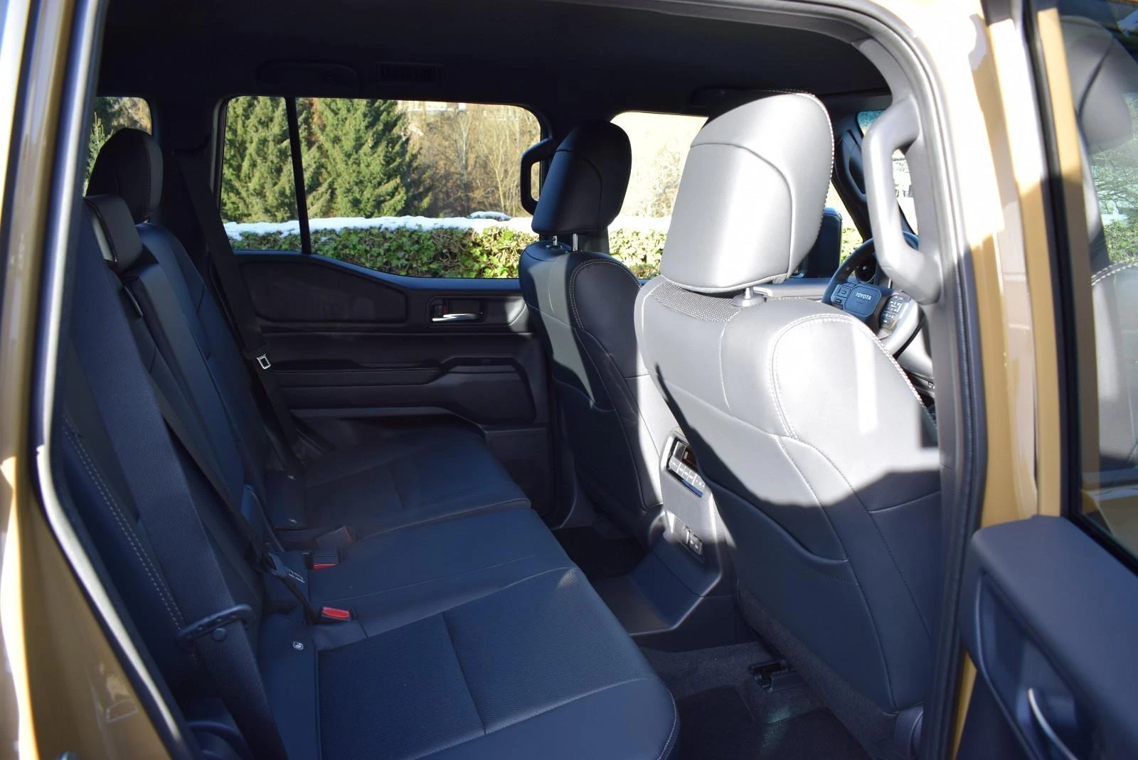 Toyota Land cruiser 250/2.8 D-4D/MILD HYBRID/EXECUTIVE/360/ | Mobile.bg � ����������� 11