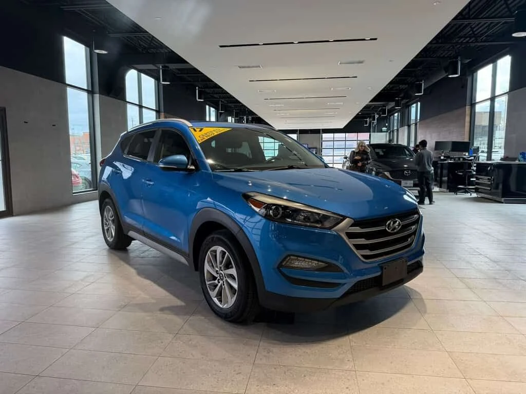 Hyundai Tucson * Low Km | * CARFAX * ЦЕНА ДО БГ, снимка 3 - Автомобили и джипове - 53847258