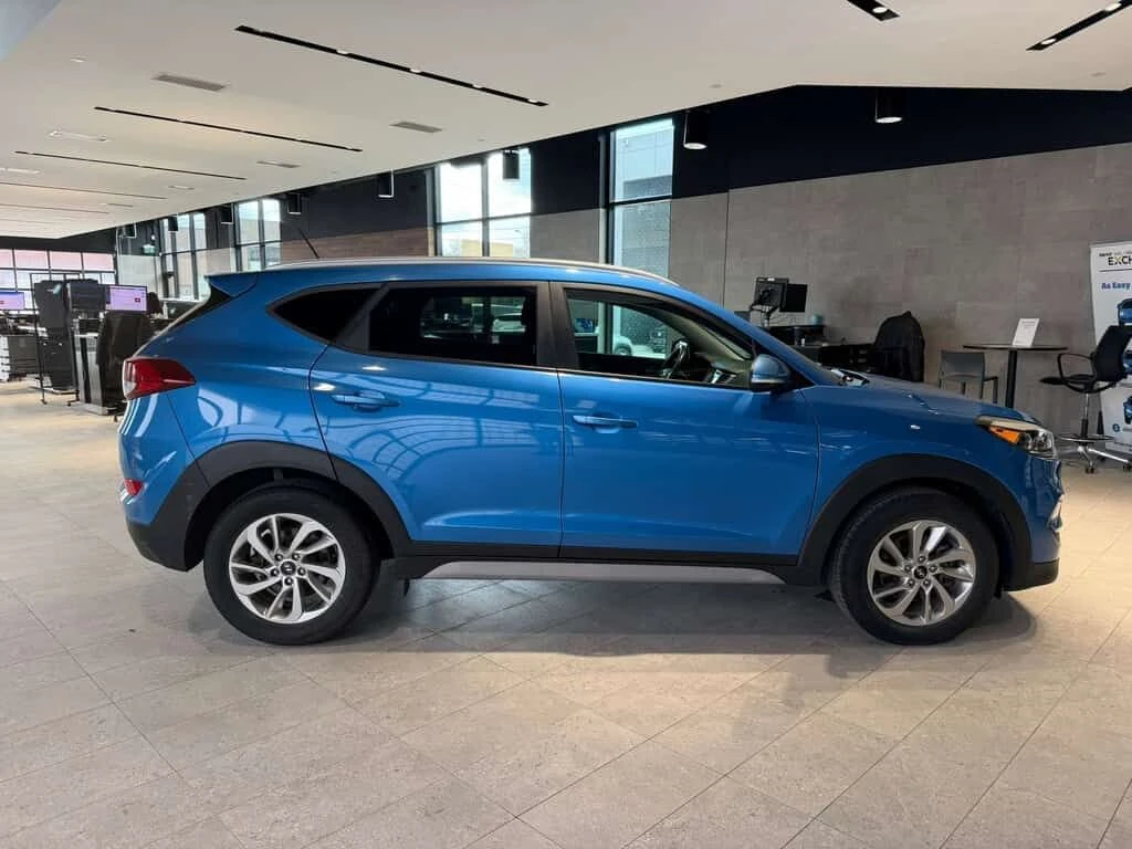 Hyundai Tucson * Low Km | * CARFAX * ЦЕНА ДО БГ, снимка 5 - Автомобили и джипове - 53847258