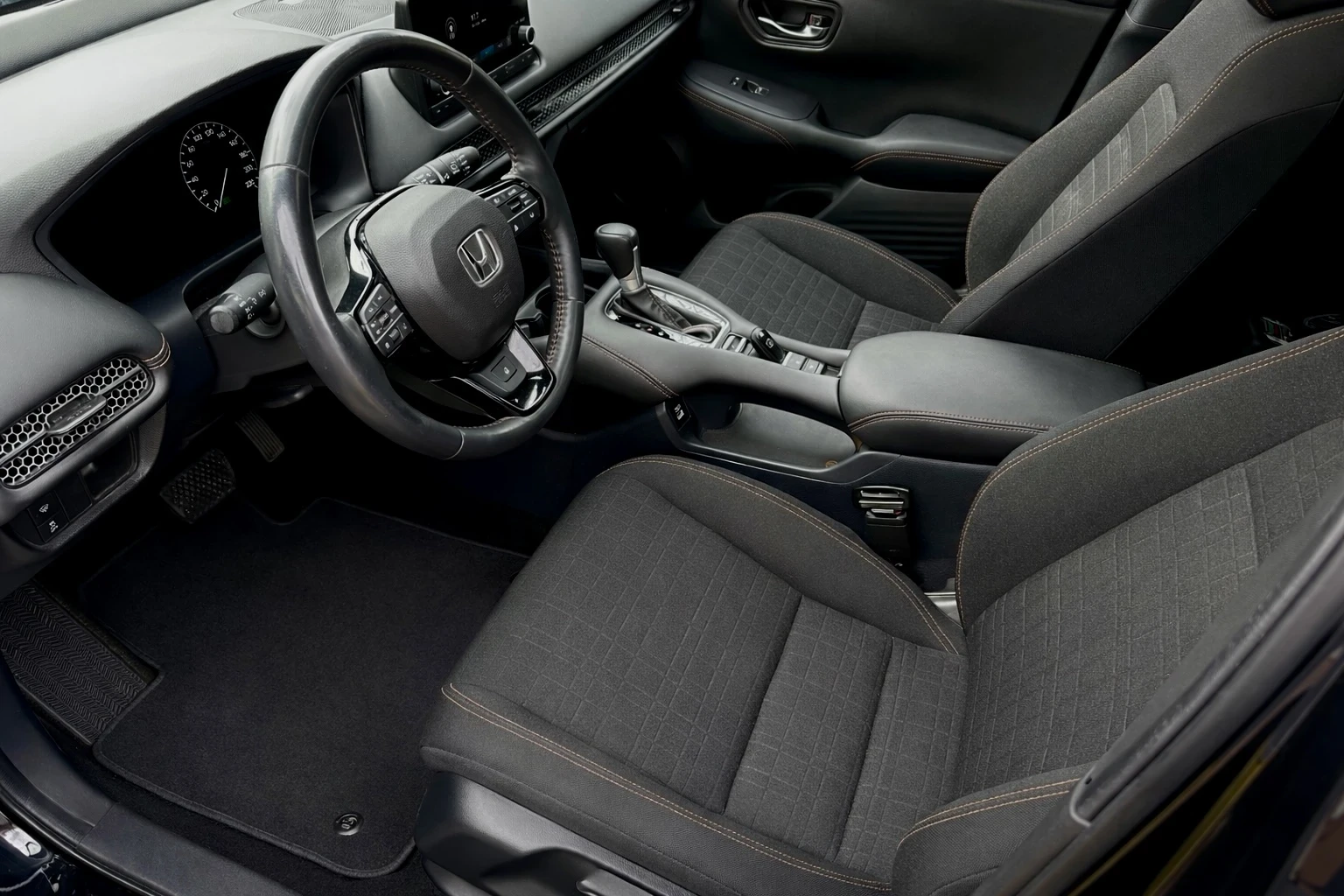 Honda Hr-v Sport 4x4 AWD, снимка 6 - Автомобили и джипове - 53990925