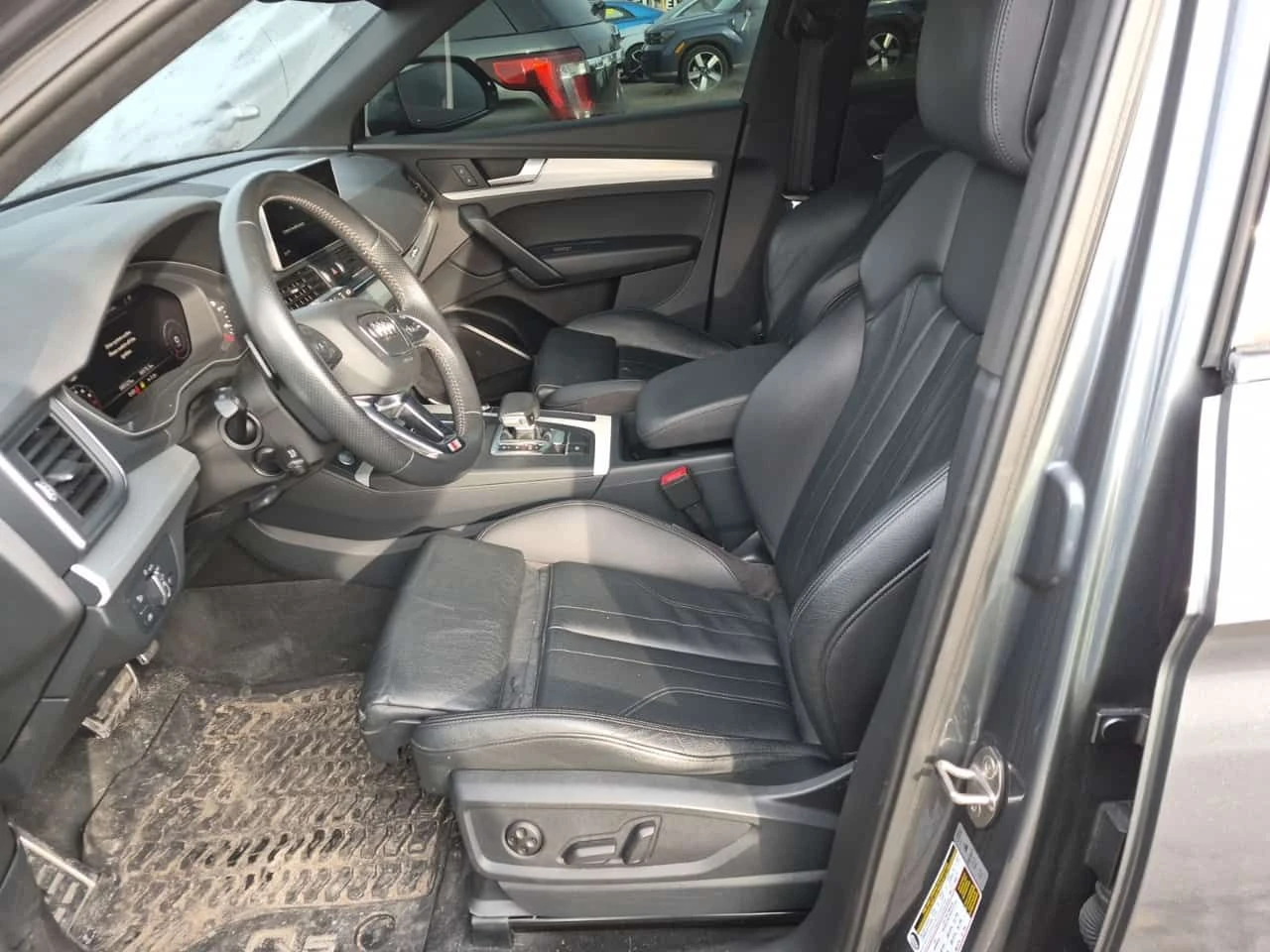 Audi Q5 * PROGRESSIV * PANO * ПОДГРЕВИ * CARFAX, снимка 5 - Автомобили и джипове - 54000977