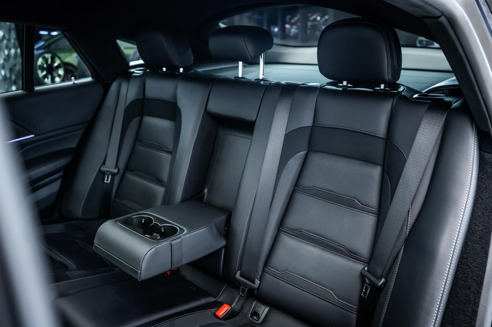 Mercedes-Benz GLE 53 4MATIC AMG Coupe* Burmester* Carbon* 360* Night* MagicVis, снимка 16 - Автомобили и джипове - 55263308
