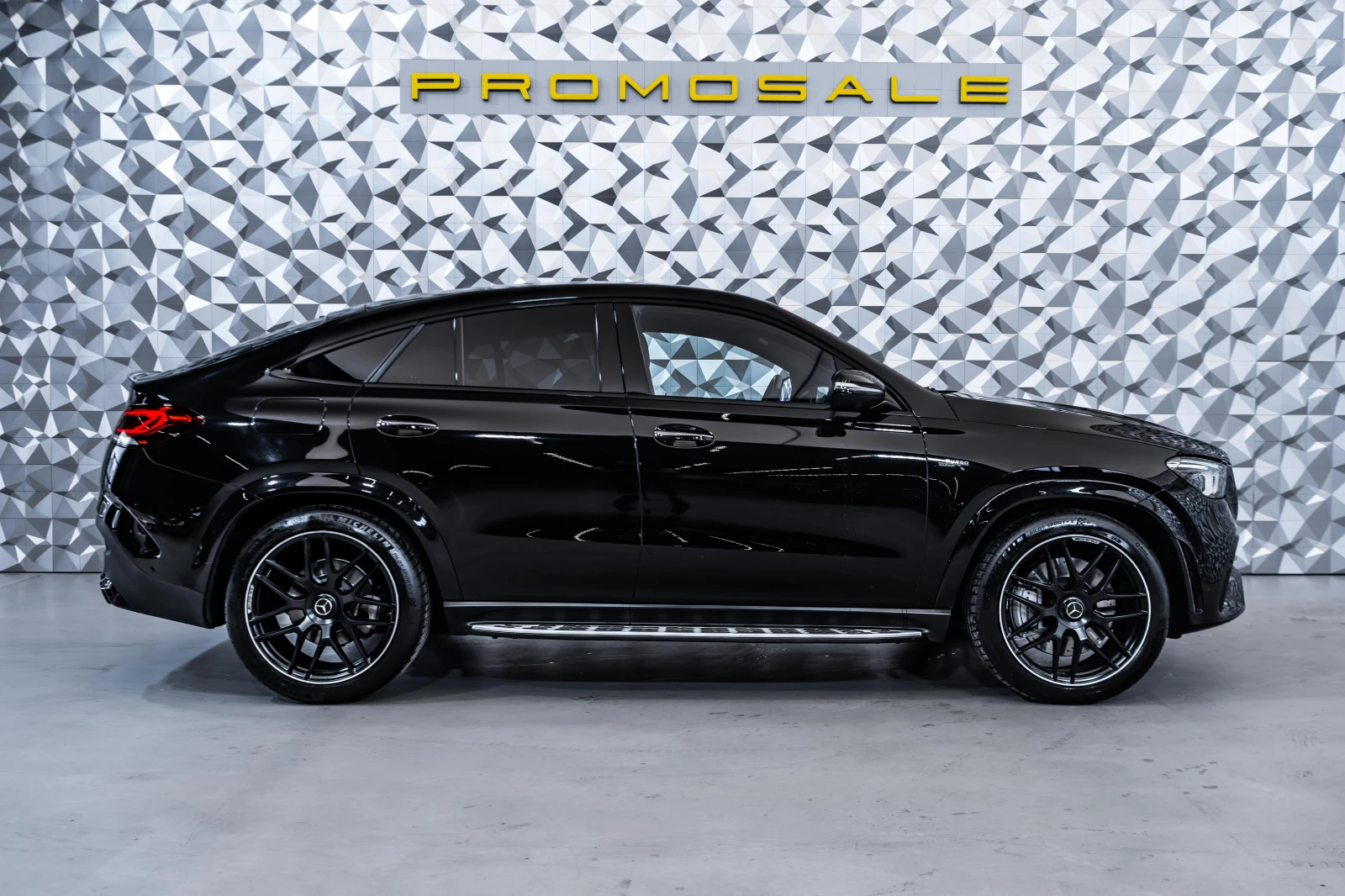 Mercedes-Benz GLE 53 4MATIC AMG Coupe* Burmester* Carbon* 360* Night* MagicVis, снимка 6 - Автомобили и джипове - 55263308