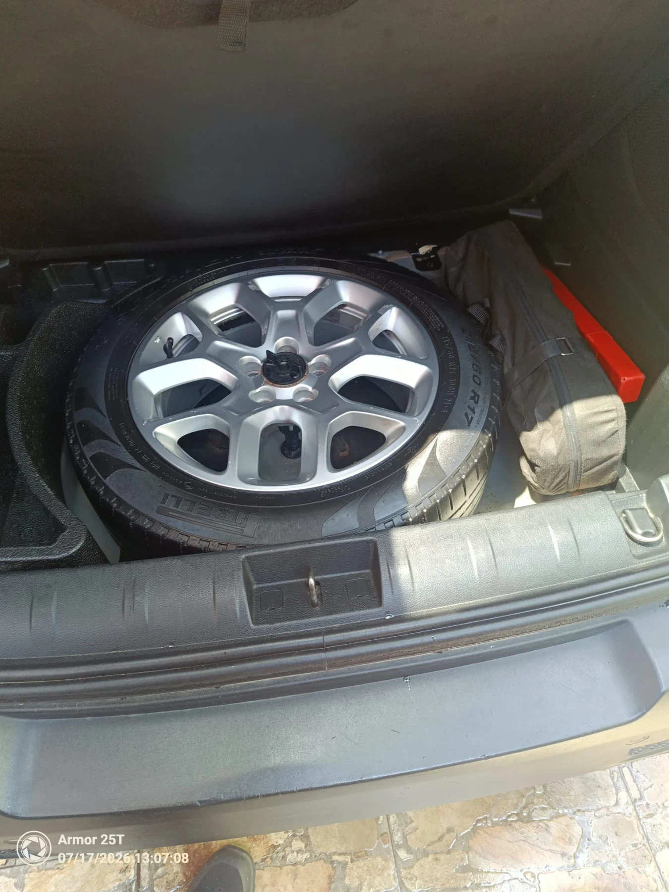 Jeep Renegade, снимка 10 - Автомобили и джипове - 56239859