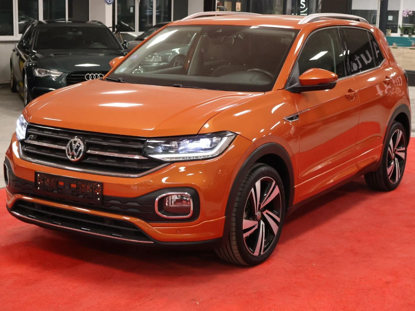 VW T-Cross 1.0 TSI | DSG7 | 70000 км., снимка 3 - Автомобили и джипове - 55431696