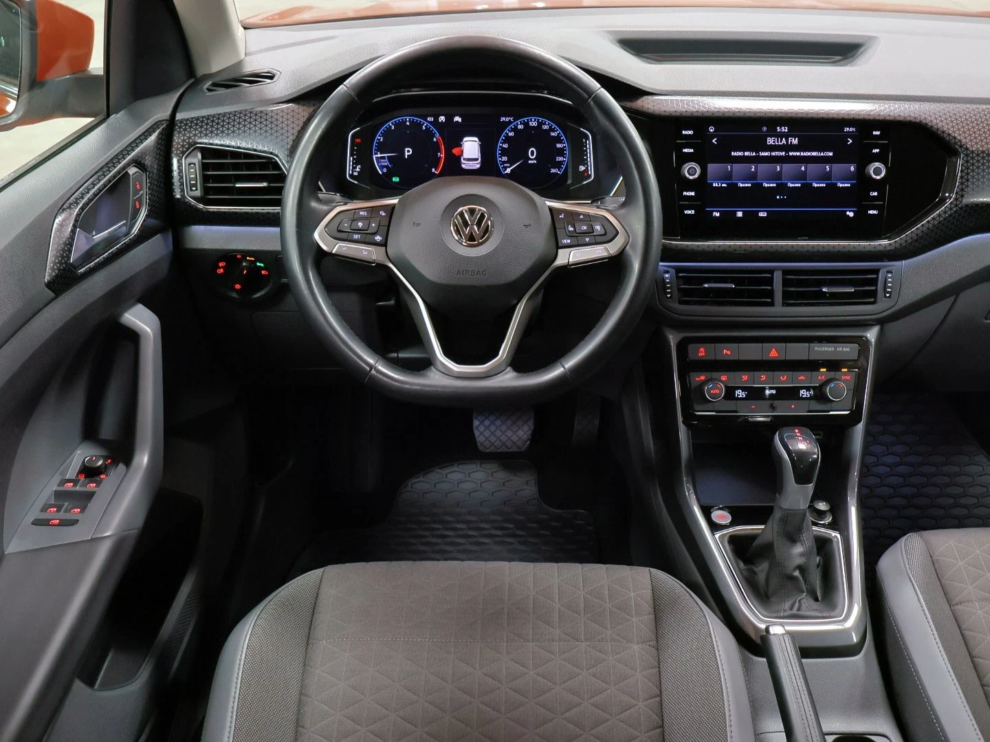 VW T-Cross 1.0 TSI | DSG7 | 70000 км., снимка 9 - Автомобили и джипове - 55431696