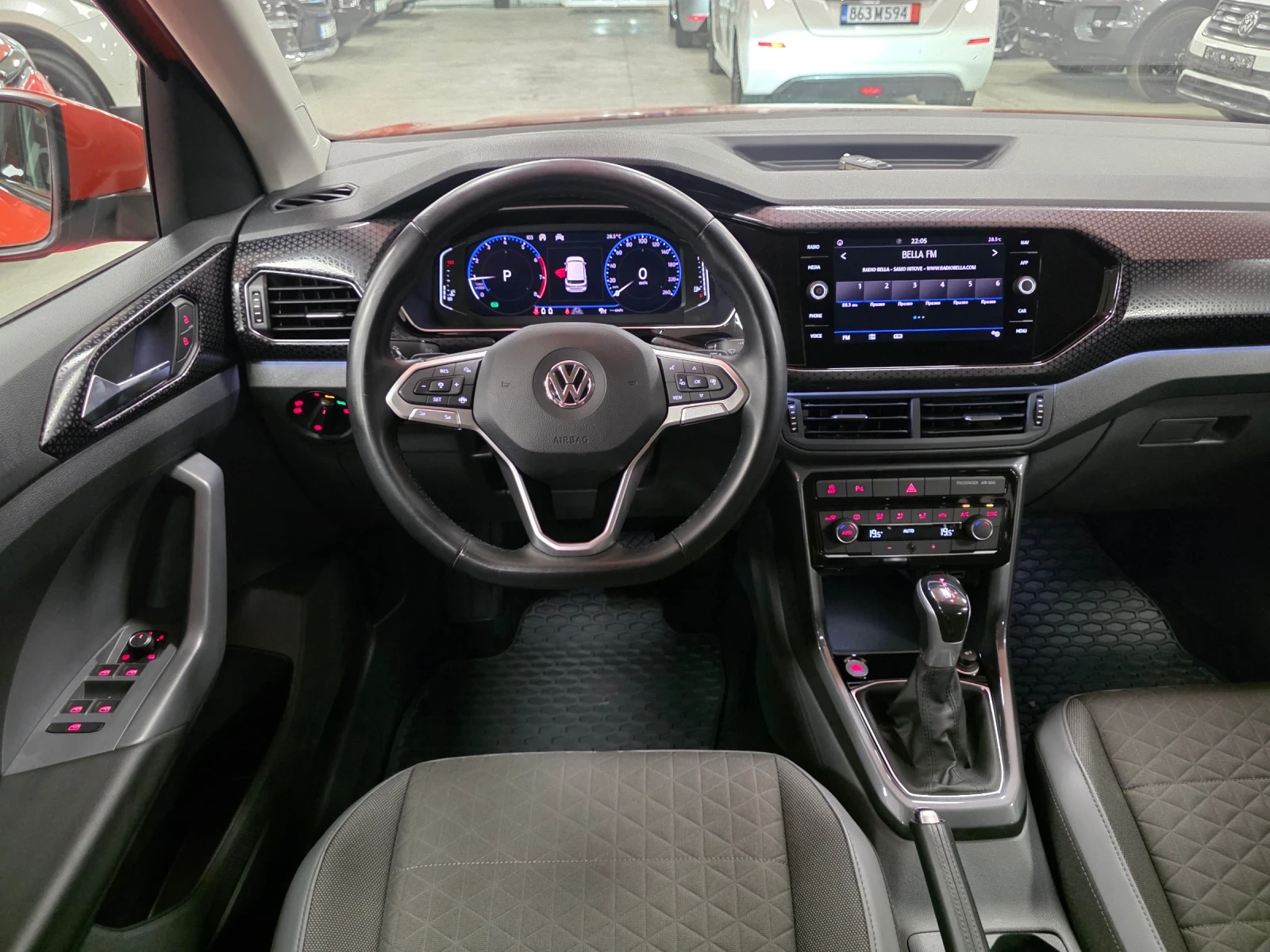 VW T-Cross 1.0 TSI | DSG7 | 70000 км., снимка 7 - Автомобили и джипове - 55431696