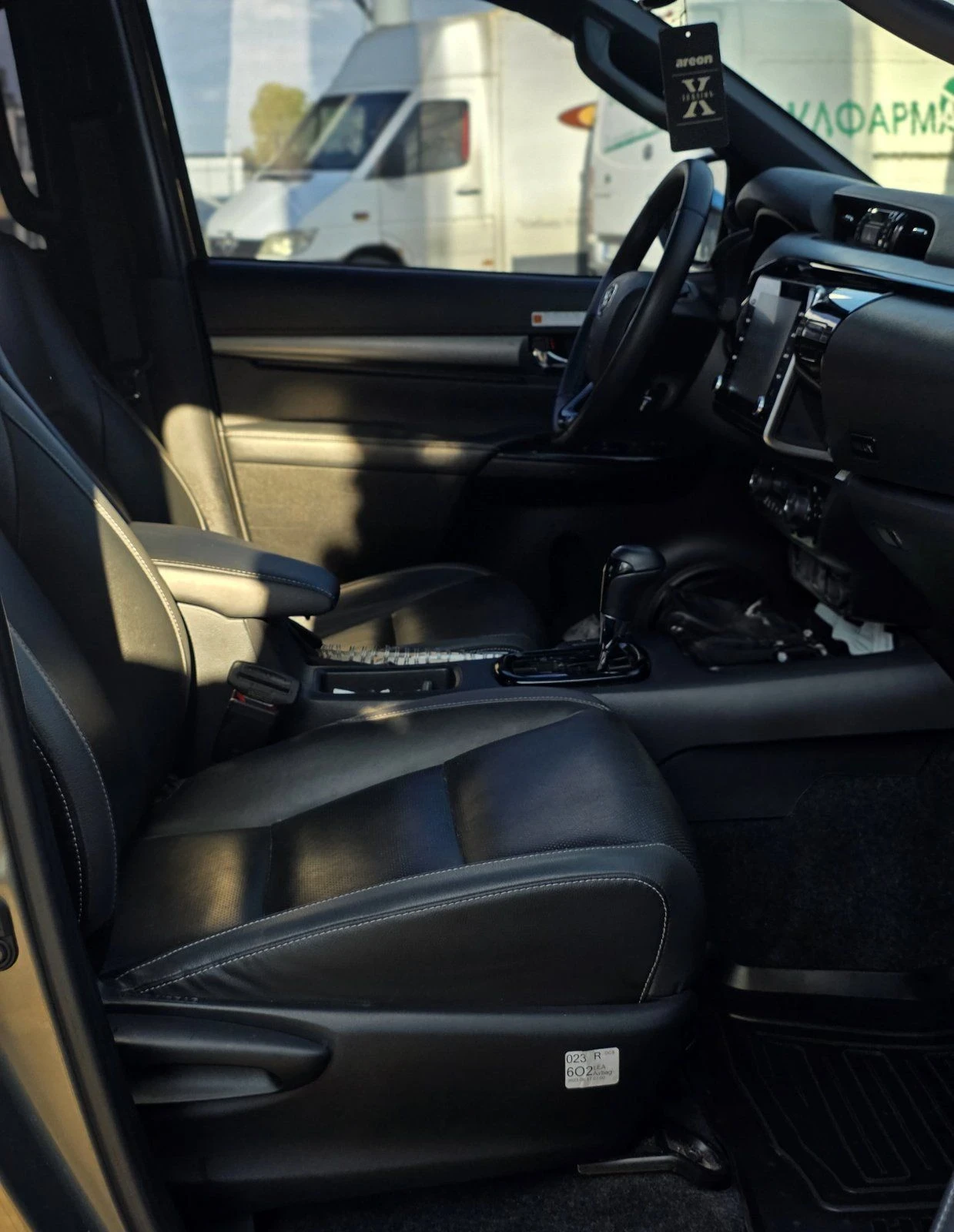 Toyota Hilux INVICIBLE, снимка 10 - Автомобили и джипове - 55675768