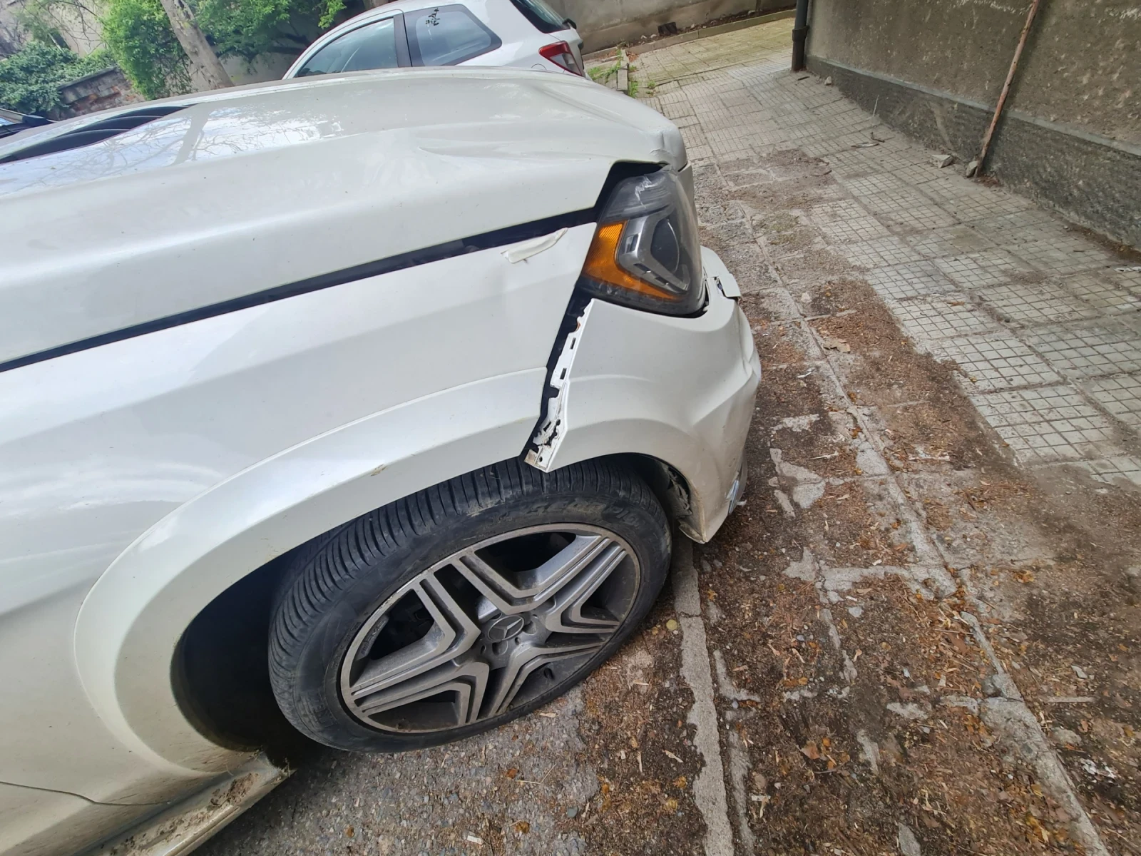 Mercedes-Benz GL 550, снимка 2 - Автомобили и джипове - 55835968