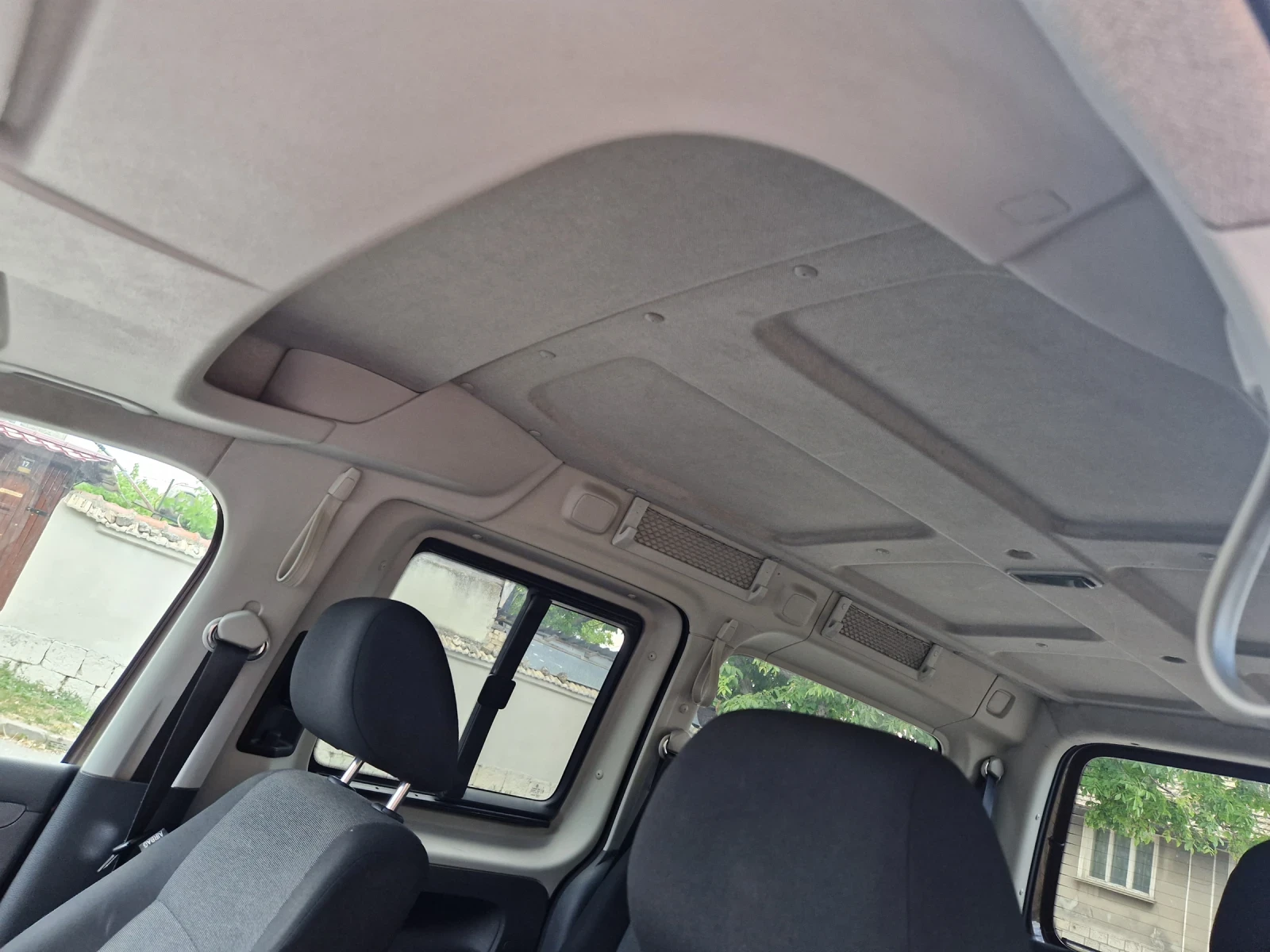 VW Caddy 2.0 TDI 4X4 7места, снимка 7 - Бусове и автобуси - 54793535