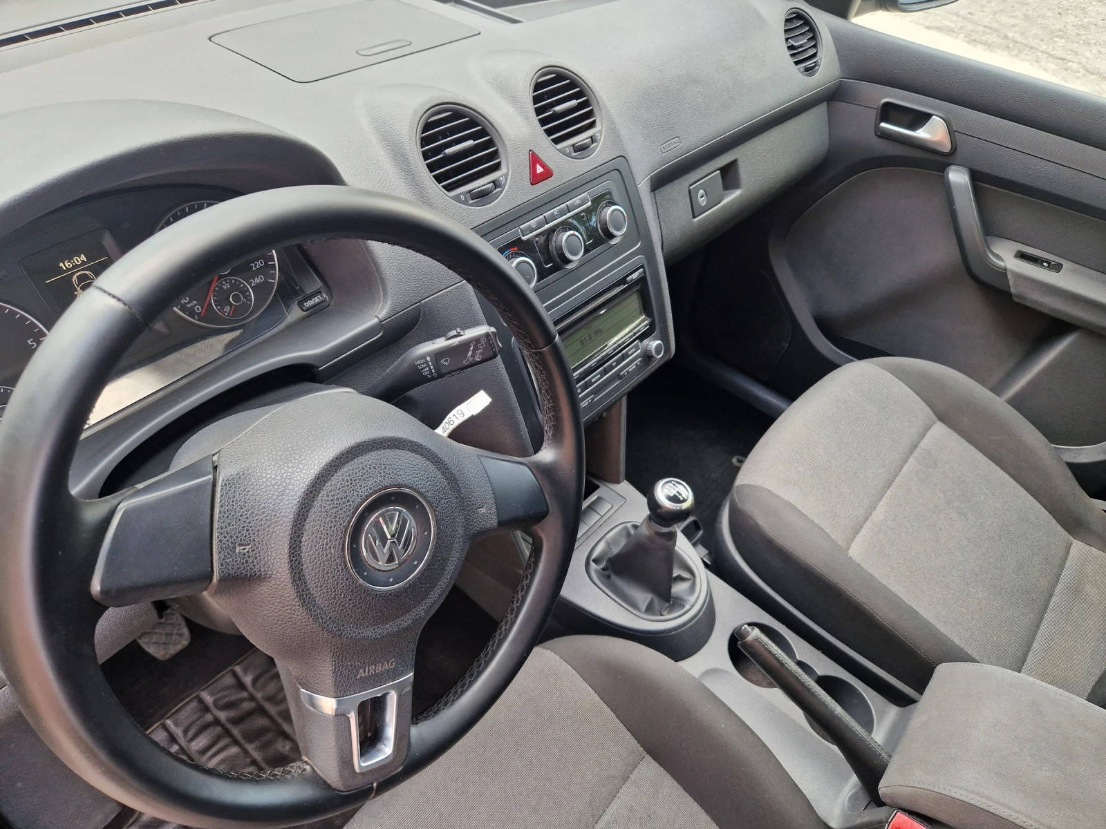 VW Caddy 2.0 TDI 4X4 7места, снимка 8 - Бусове и автобуси - 54793535