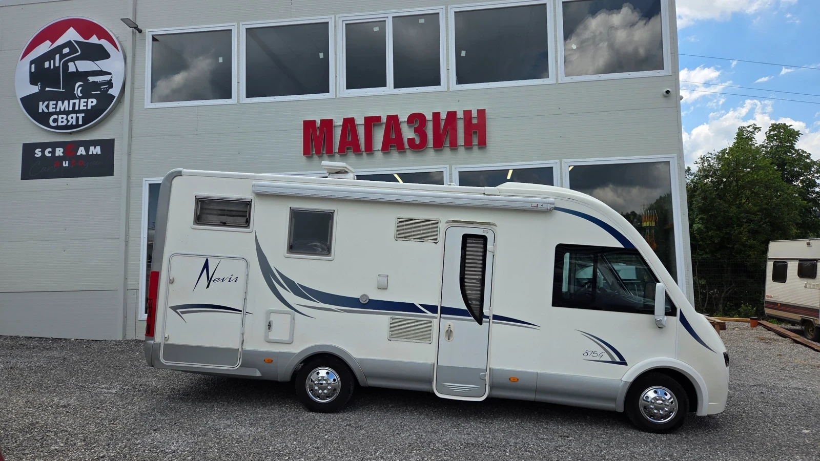 Кемпер McLouis Nevis 875G Integral, снимка 6 - Каравани и кемпери - 54834026