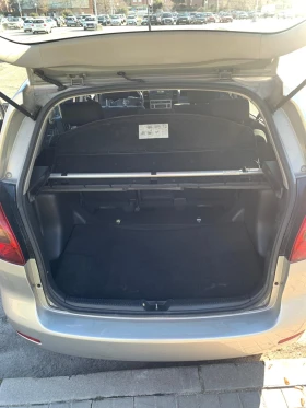 Toyota Corolla verso, снимка 6