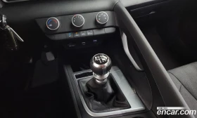 Hyundai Elantra 1.6 Smart, снимка 12