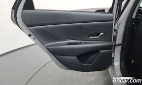 Hyundai Elantra 1.6 Smart, снимка 15