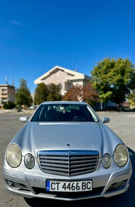 Mercedes-Benz E 320, снимка 2