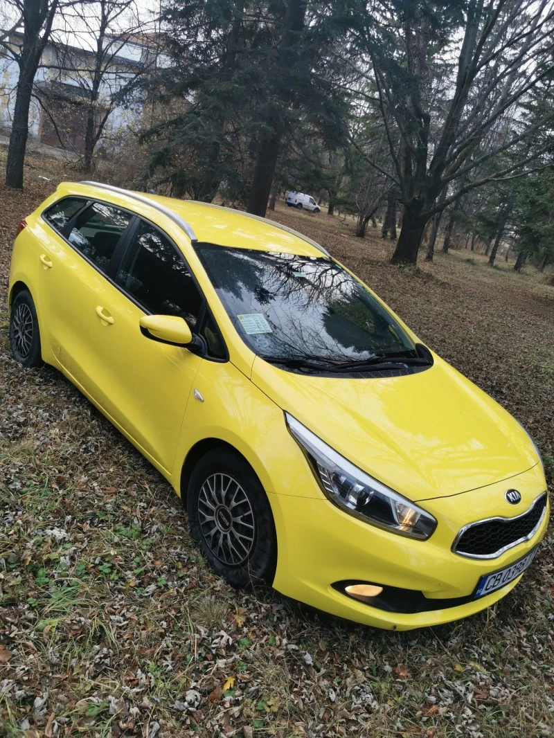 Kia Ceed 1.4, снимка 1 - Автомобили и джипове - 41614906