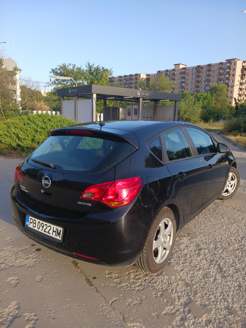 Opel Astra J, снимка 7 - Автомобили и джипове - 46366234