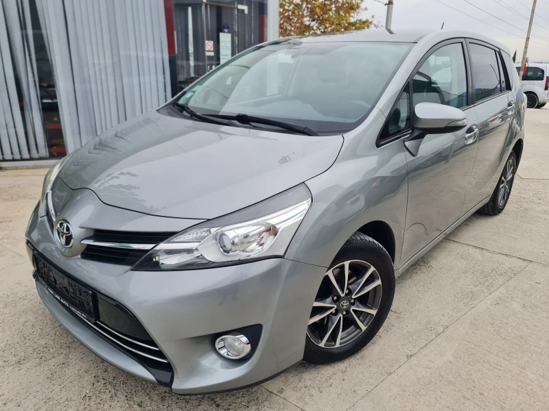 Toyota Verso 2.0 D4D Панорама Navi Камера 7-местна, снимка 1 - Автомобили и джипове - 47792881