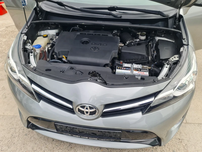 Toyota Verso 2.0 D4D Панорама Navi Камера 7-местна, снимка 17 - Автомобили и джипове - 47792881