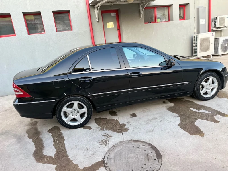 Mercedes-Benz C 220, снимка 7 - Автомобили и джипове - 49089340