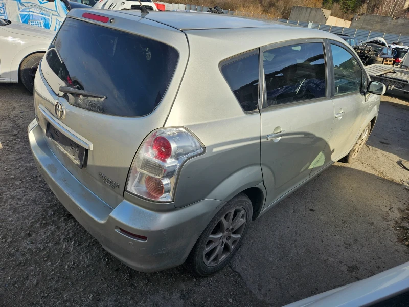 Toyota Verso 1.6benzin -110ks - 2010god-3ZZ FE, снимка 7 - Автомобили и джипове - 49512152