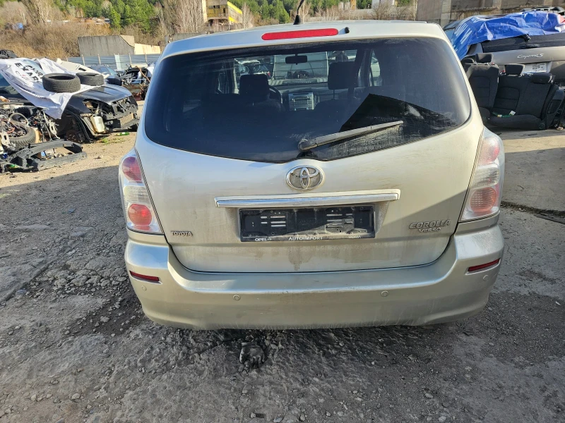 Toyota Verso 1.6benzin -110ks - 2010god-3ZZ FE, снимка 6 - Автомобили и джипове - 49512152