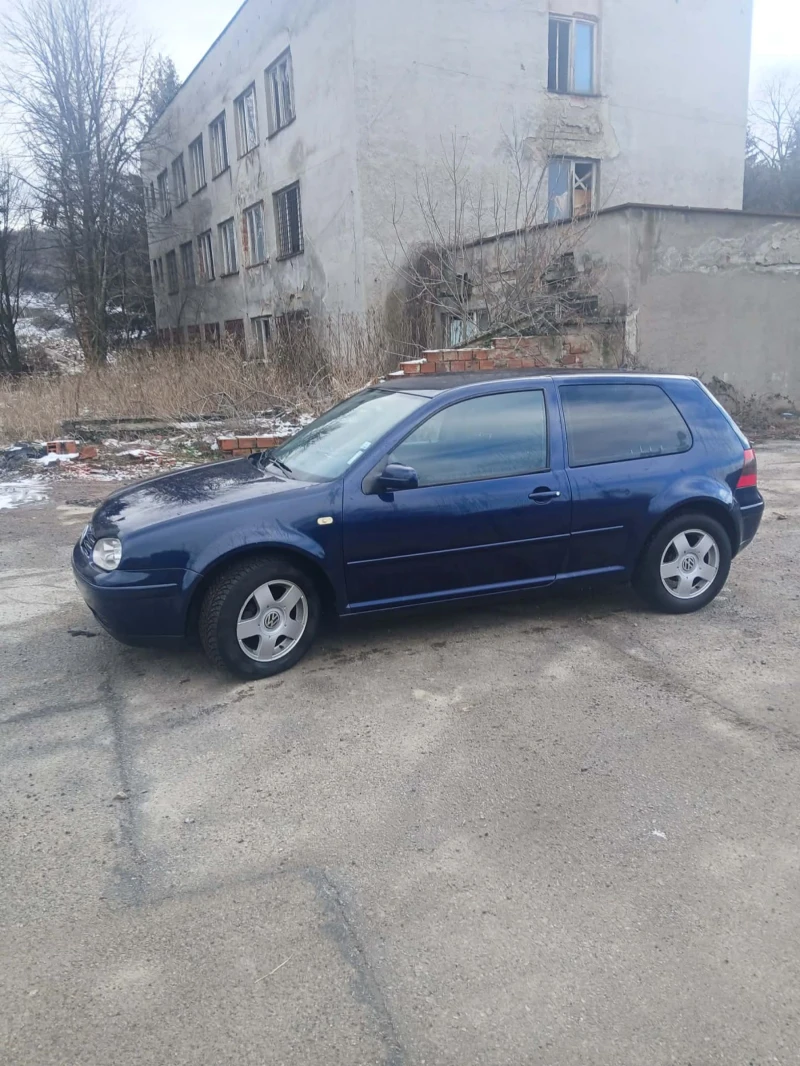 VW Golf, снимка 4 - Автомобили и джипове - 53127158