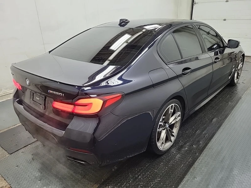 BMW 550 I XDRIVE * CARFAX * БЕЗ ПЪРВОНАЧАЛНА ВНОСКА, снимка 3 - Автомобили и джипове - 53176268