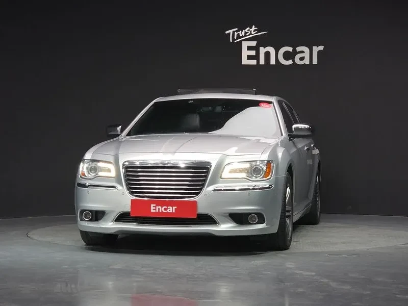 Chrysler 300c 3.5, снимка 3 - Автомобили и джипове - 54326144