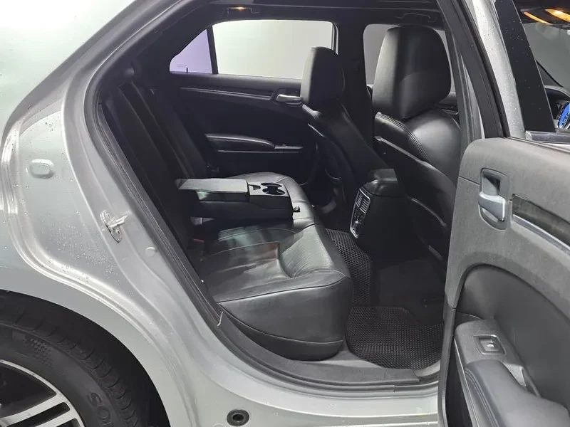 Chrysler 300c 3.5, снимка 12 - Автомобили и джипове - 54326144