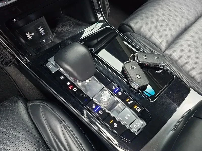 Kia K7, снимка 9 - Автомобили и джипове - 56707024