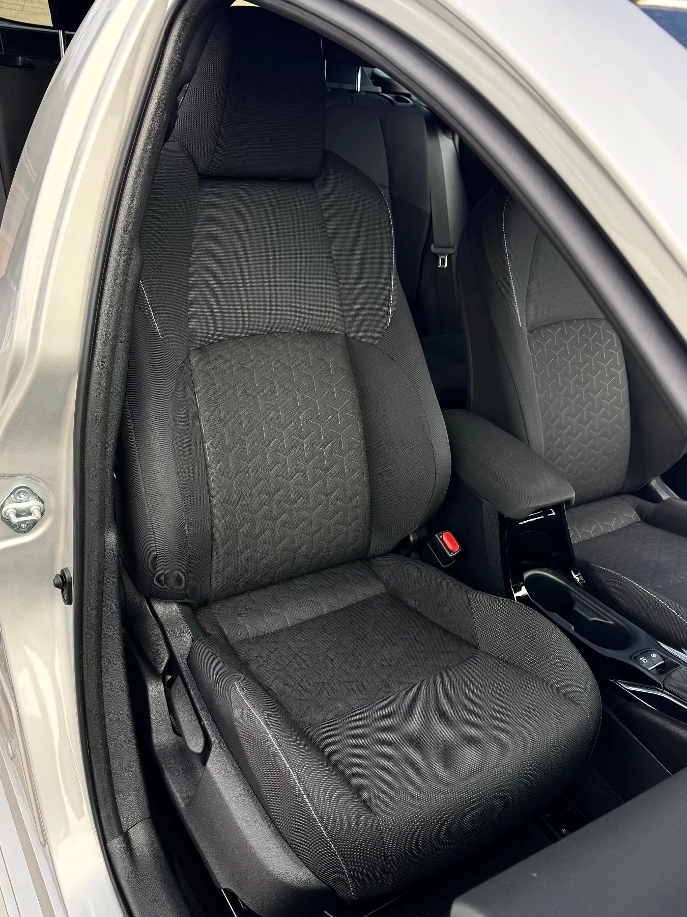 Toyota Corolla 1.8 Hybrid 122кс.97Хил.Км!!! - изображение 10