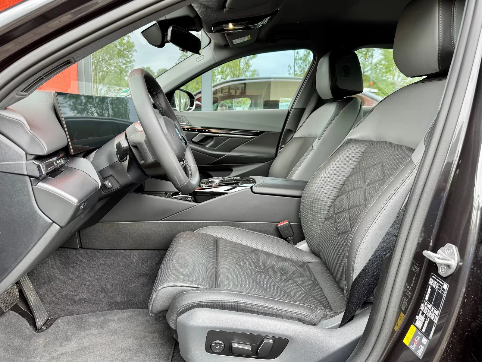 BMW i5 40eDrive/340HP/HUD/MEMO/H&K/CAM/LED/NAVI/378g - изображение 7