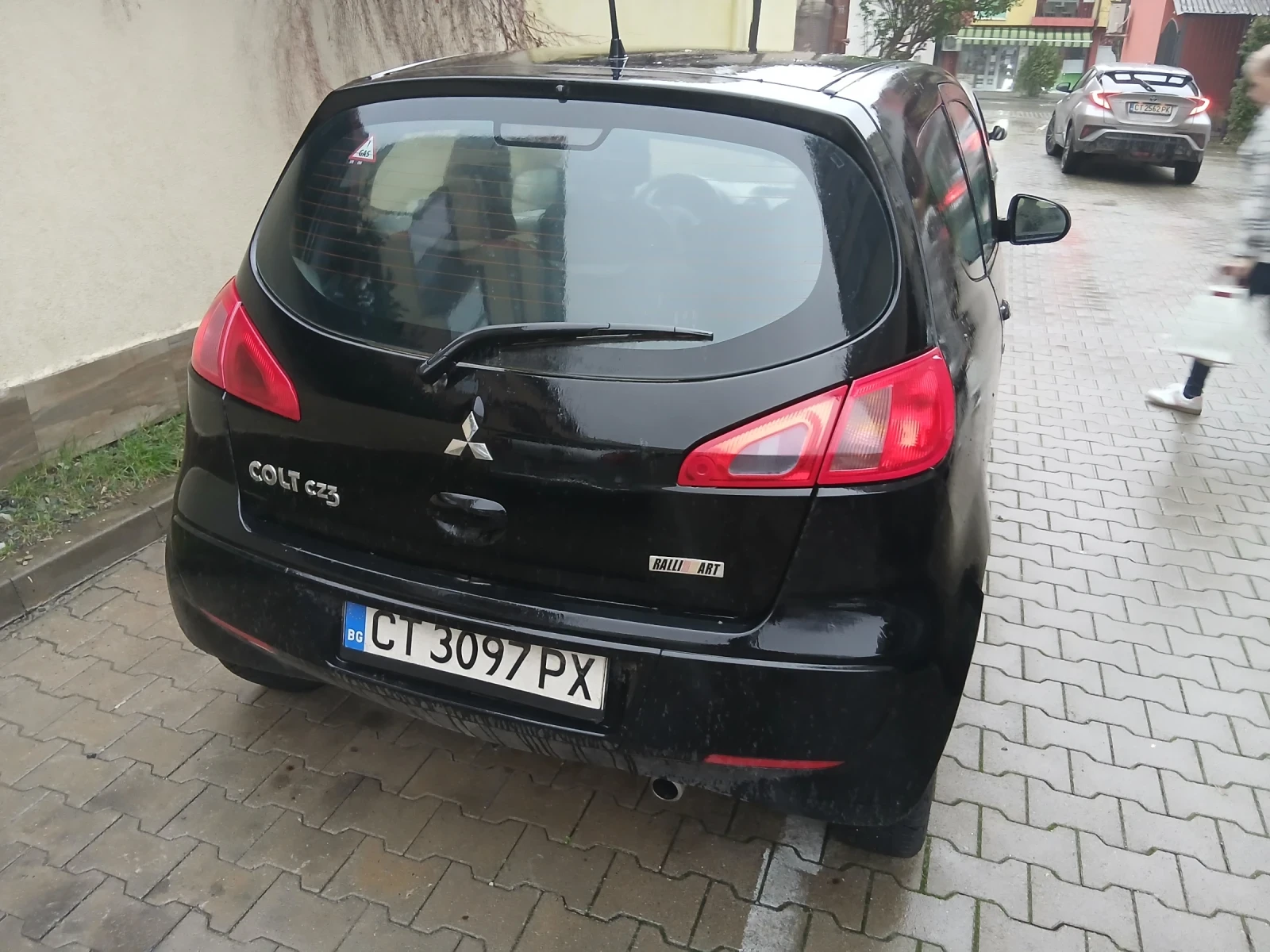 Mitsubishi Colt  - изображение 4