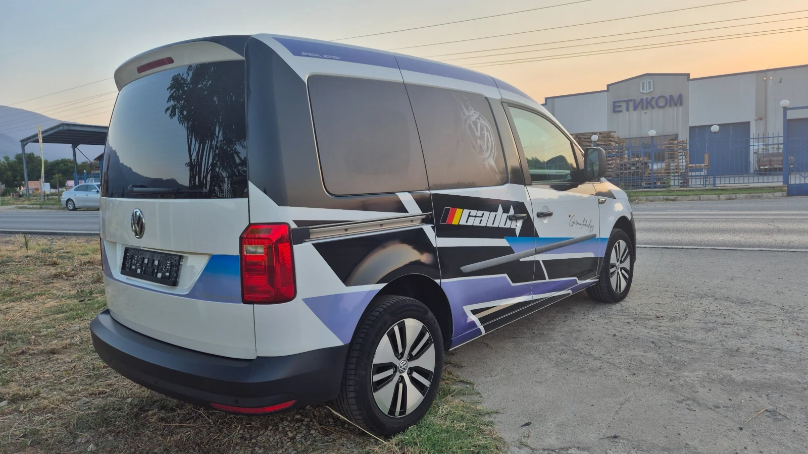 VW Caddy 1000 TSI, снимка 5 - Автомобили и джипове - 53748432