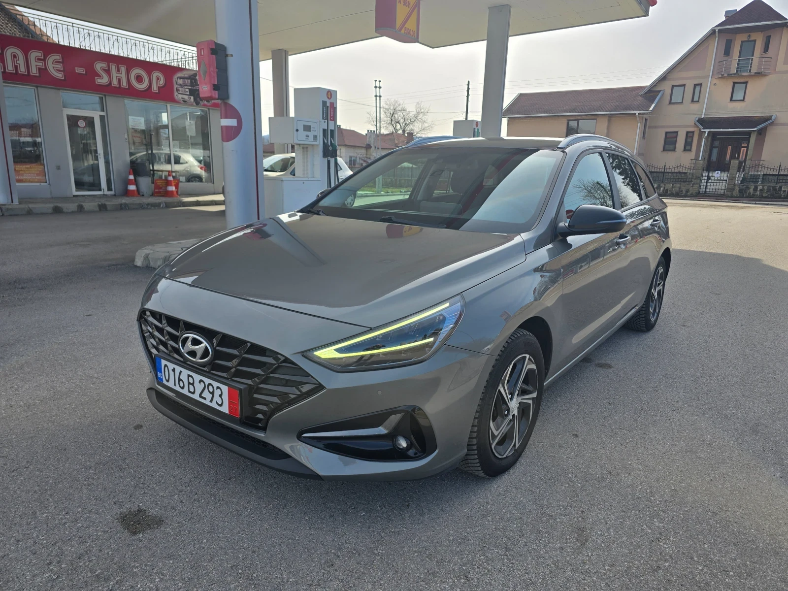 Hyundai I30 1.6, снимка 2 - Автомобили и джипове - 53865819