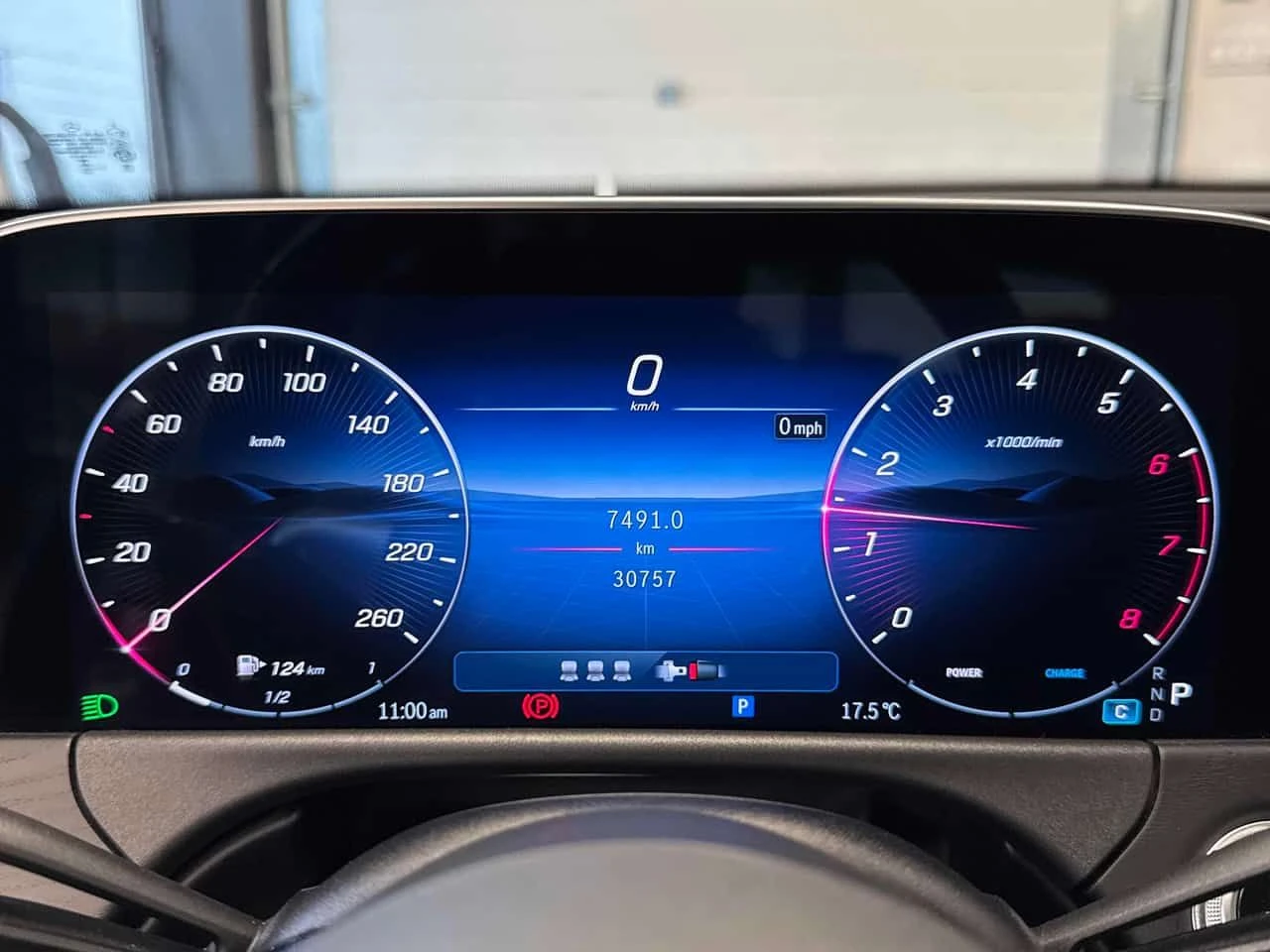 Mercedes-Benz E 350 ПАНОРАМА/360 КАМЕРИ/HEAD-UP DISPLAY , снимка 8 - Автомобили и джипове - 54057978