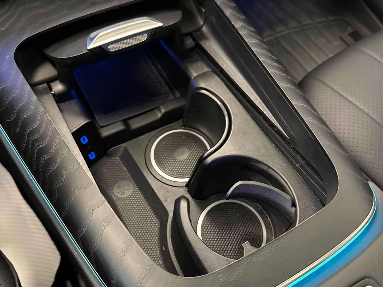 Mercedes-Benz E 350 ПАНОРАМА/360 КАМЕРИ/HEAD-UP DISPLAY , снимка 16 - Автомобили и джипове - 54057978