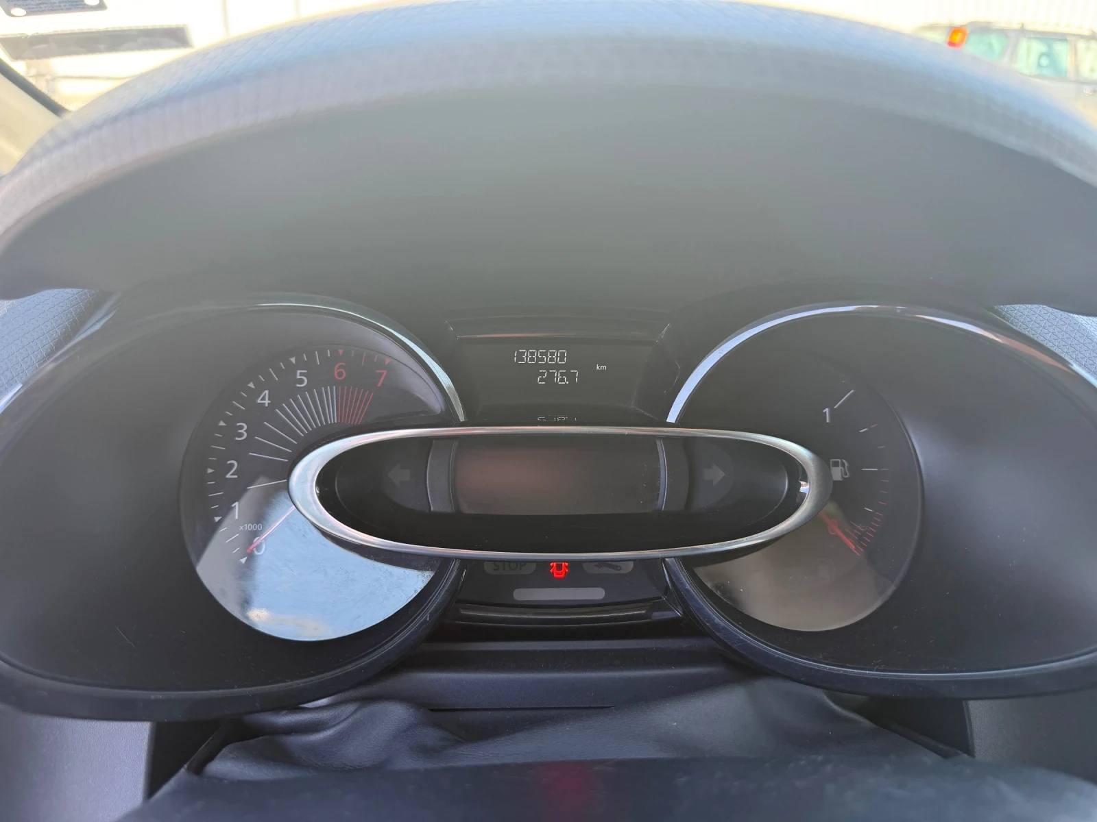 Renault Clio 1.2 , снимка 6 - Автомобили и джипове - 54113884